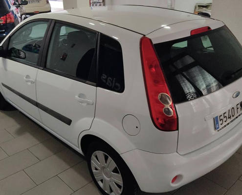 Ford Fiesta 1.4i FUTURA Movilansa