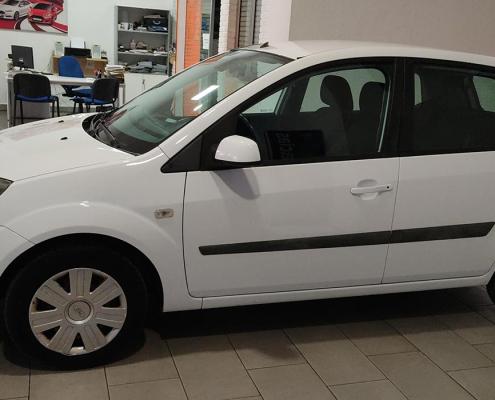 Ford Fiesta 1.4i FUTURA Movilansa