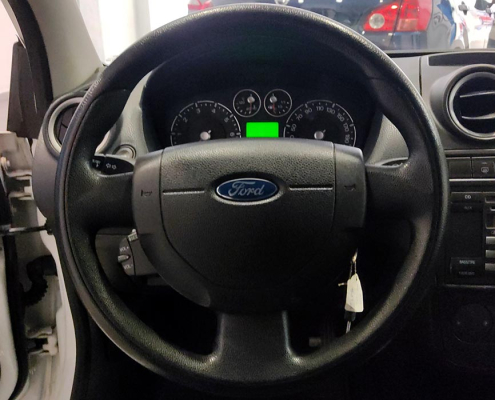 Ford Fiesta 1.4i FUTURA Movilansa